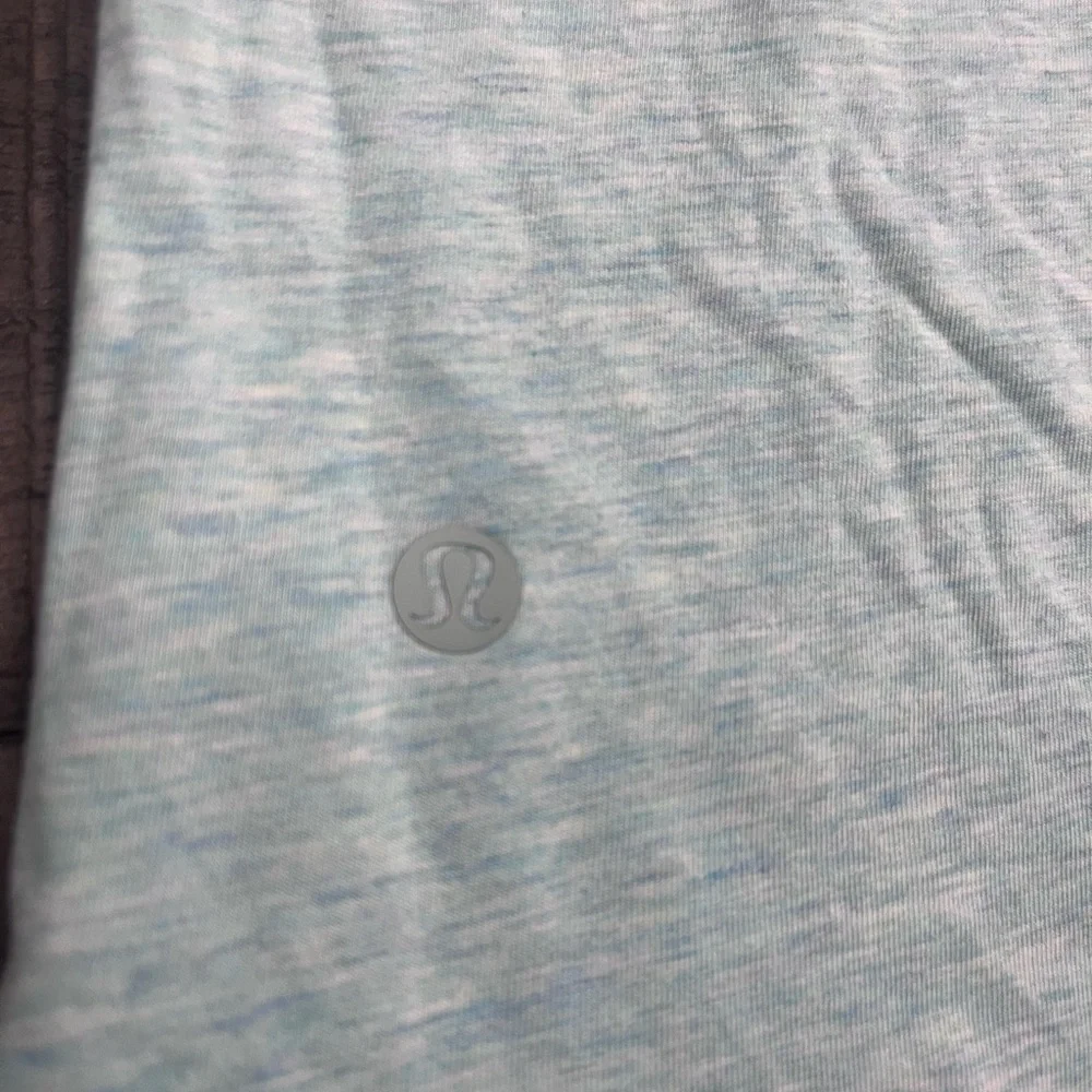 Lululemon Heathered Light Blue Women's Tank - Picture 3 of 3